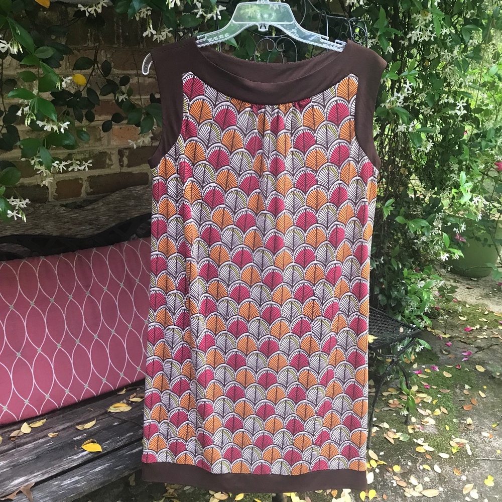 Madison Studio- BROWN PRINT POLYKNIT DRESS- Size 10- EUC